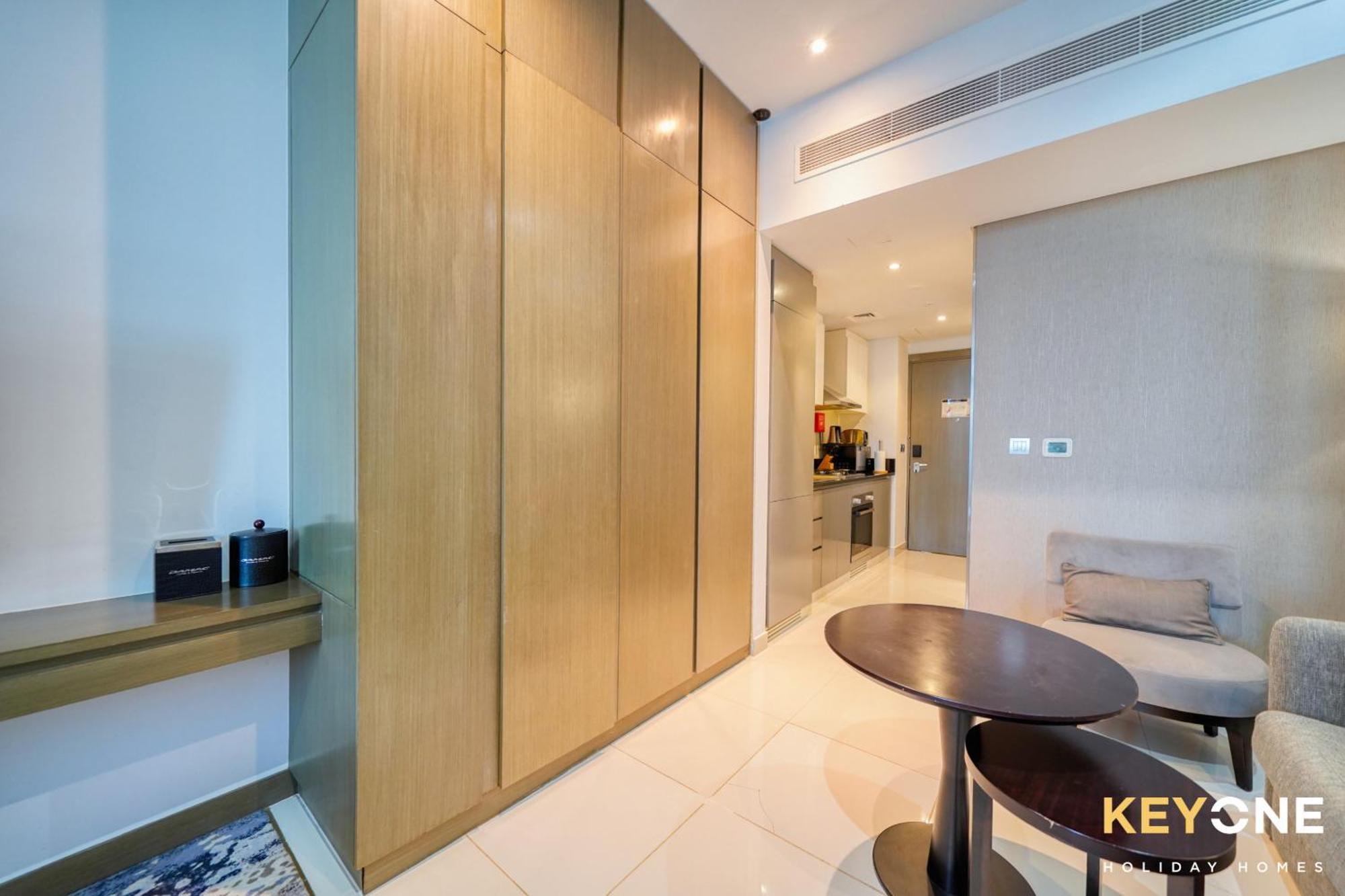 Sleek Studio In Prive With Stunning Canal View Dubai Dış mekan fotoğraf