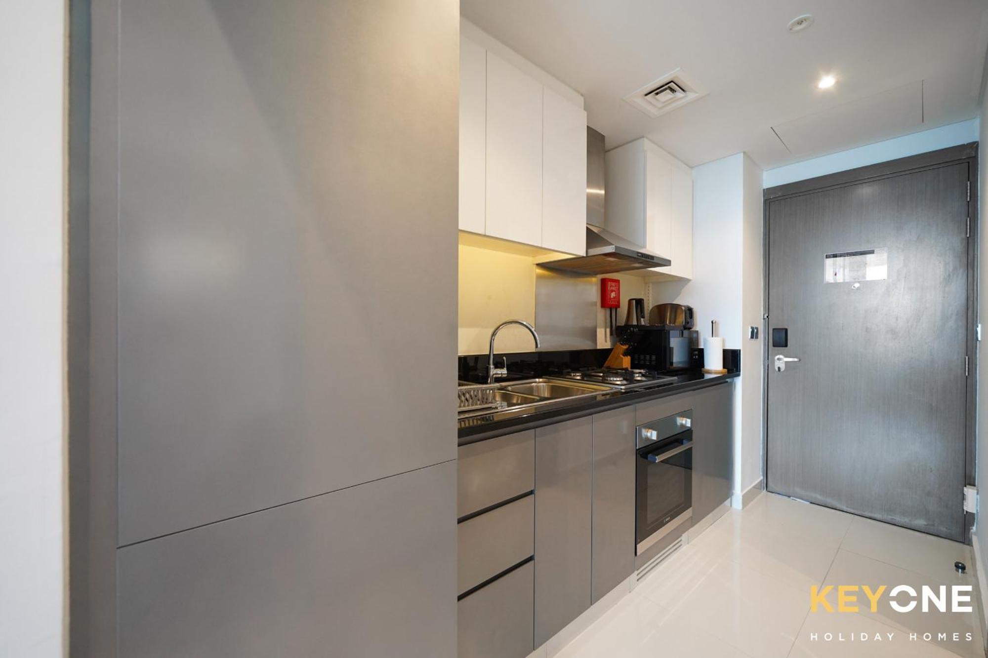Sleek Studio In Prive With Stunning Canal View Dubai Dış mekan fotoğraf