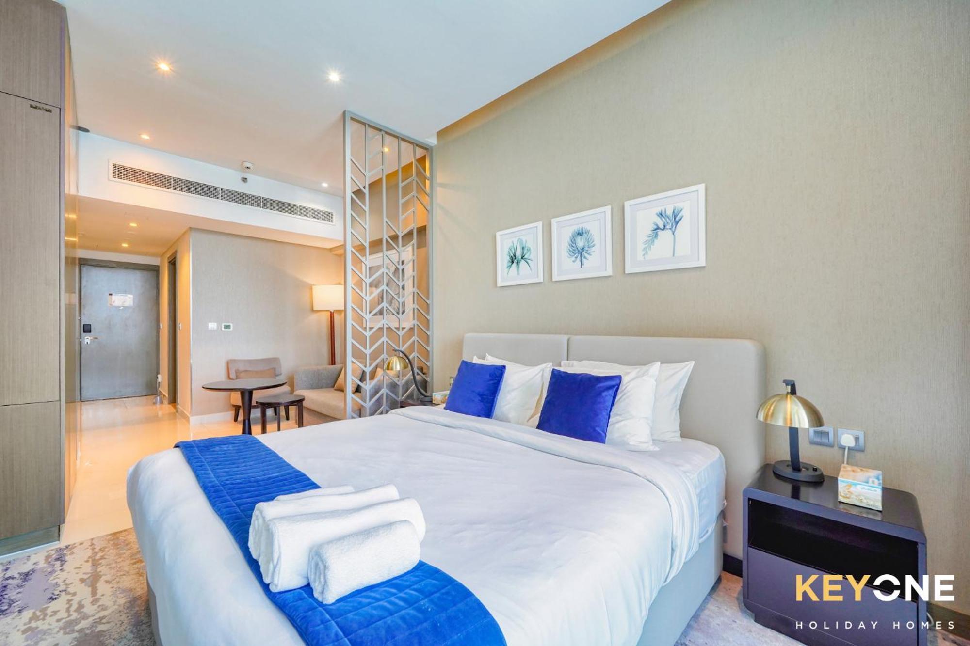Sleek Studio In Prive With Stunning Canal View Dubai Dış mekan fotoğraf